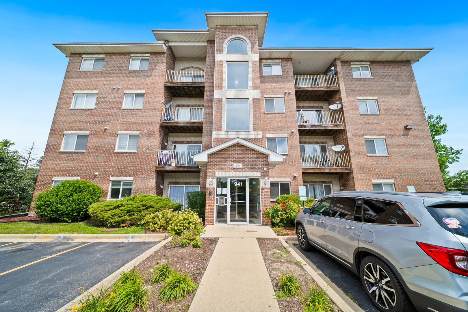 941 N Swift Road 201