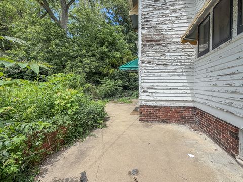 Tiny photo for 463 S Monroe Street, Decatur, IL 62522 (MLS # 12661307)