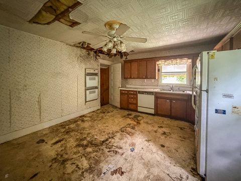 Tiny photo for 463 S Monroe Street, Decatur, IL 62522 (MLS # 12661307)