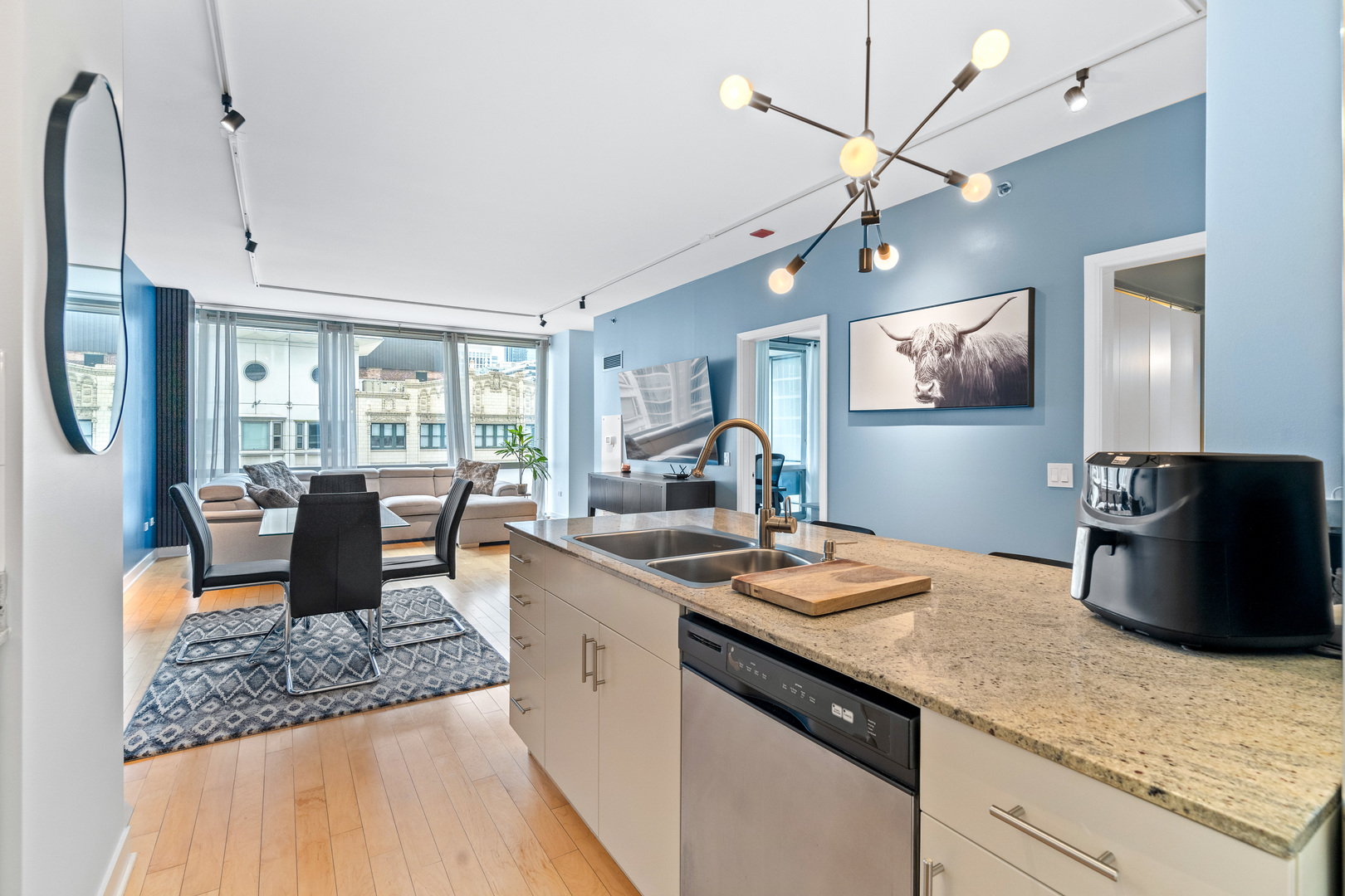 8 E Randolph Street 1406