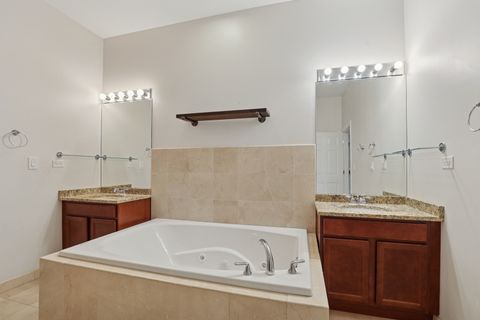 Tiny photo for 6425 W Touhy Avenue #2B, Chicago, IL 60646 (MLS # 12532238)