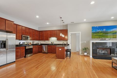 Tiny photo for 6425 W Touhy Avenue #2B, Chicago, IL 60646 (MLS # 12532238)