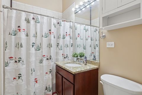 Tiny photo for 6425 W Touhy Avenue #2B, Chicago, IL 60646 (MLS # 12532238)