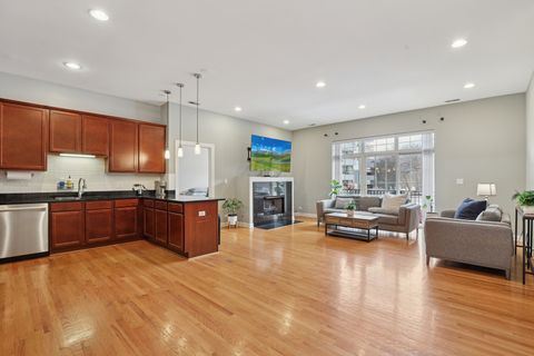 Tiny photo for 6425 W Touhy Avenue #2B, Chicago, IL 60646 (MLS # 12532238)