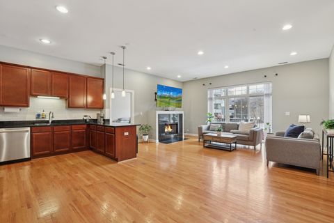 Tiny photo for 6425 W Touhy Avenue #2B, Chicago, IL 60646 (MLS # 12532238)