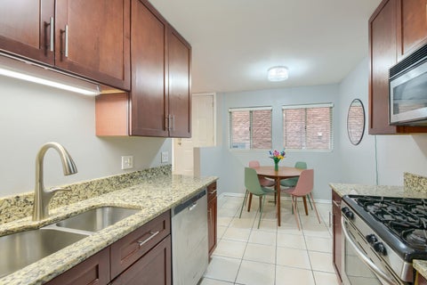 Tiny photo for 2660 N BOSWORTH Avenue #1NW, Chicago, IL 60614 (MLS # 12757203)
