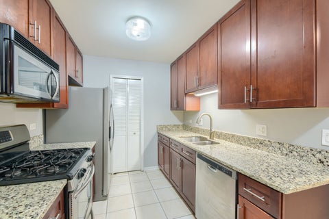 Tiny photo for 2660 N BOSWORTH Avenue #1NW, Chicago, IL 60614 (MLS # 12757203)