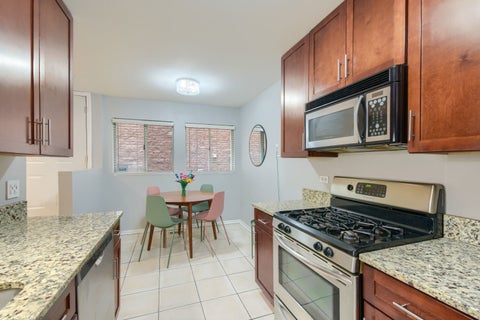 Tiny photo for 2660 N BOSWORTH Avenue #1NW, Chicago, IL 60614 (MLS # 12757203)