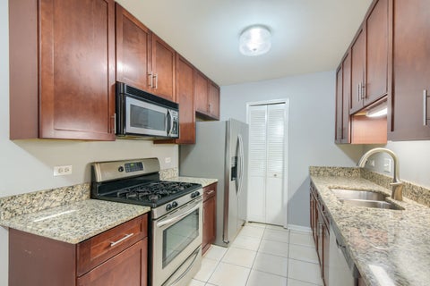 Tiny photo for 2660 N BOSWORTH Avenue #1NW, Chicago, IL 60614 (MLS # 12757203)