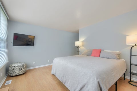 Tiny photo for 2660 N BOSWORTH Avenue #1NW, Chicago, IL 60614 (MLS # 12757203)