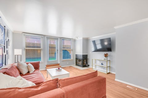 Tiny photo for 2660 N BOSWORTH Avenue #1NW, Chicago, IL 60614 (MLS # 12757203)