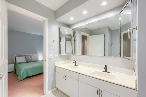 Tiny photo for 2660 N BOSWORTH Avenue #1NW, Chicago, IL 60614 (MLS # 12757203)
