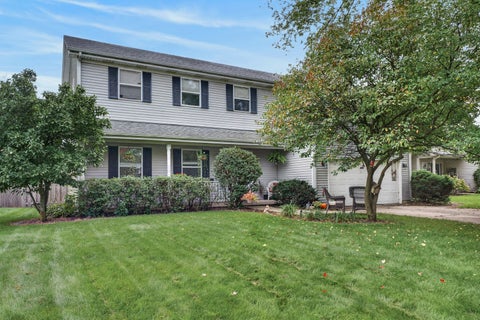 Photo of 800 Birch Street, Algonquin, IL 60102 (MLS # 12778870)