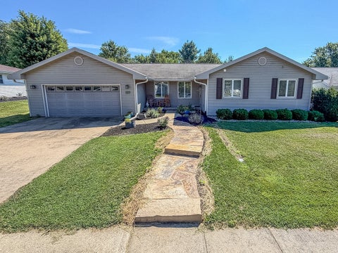 Photo of 2235 Eden Drive, Charleston, IL 61920 (MLS # 12717763)