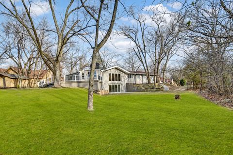 A home in Willowbrook