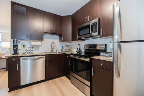 Tiny photo for 3033 N Sheridan Road #307, Chicago, IL 60657 (MLS # 12481707)