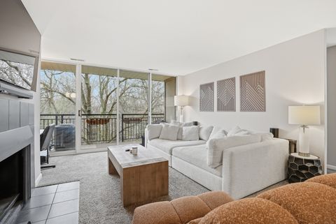 Tiny photo for 1833 Four Lakes Avenue #3F, Lisle, IL 60532 (MLS # 12610083)