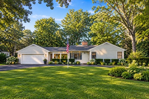 Photo of 7302 Hillside Road, Crystal Lake, IL 60012 (MLS # 12764193)
