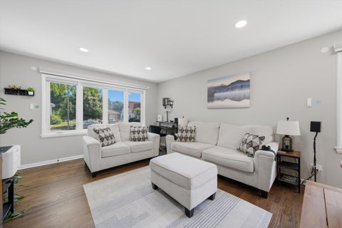 Tiny photo for 340 Dalton Avenue, Mundelein, IL 60060 (MLS # 12702601)