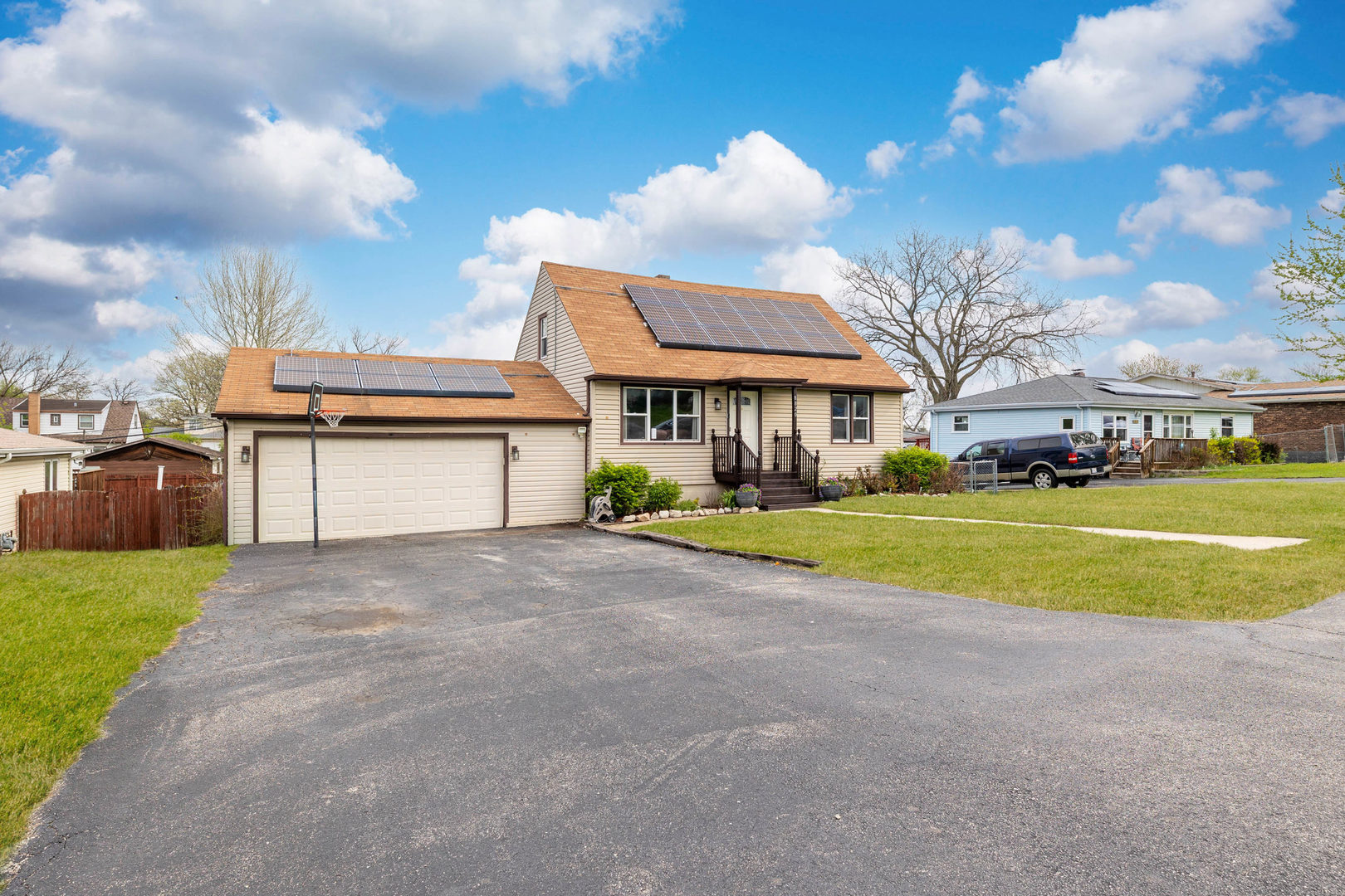 8820 W 85th Place