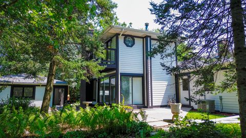 A home in La Grange