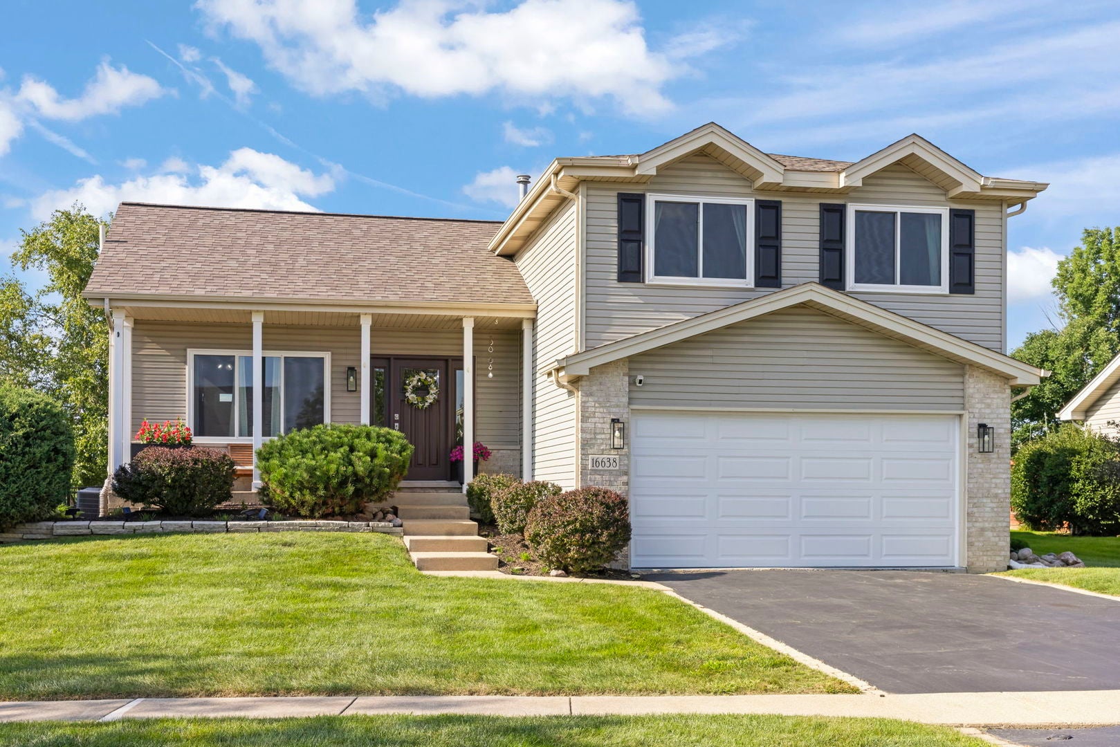 16638 W Apache Drive