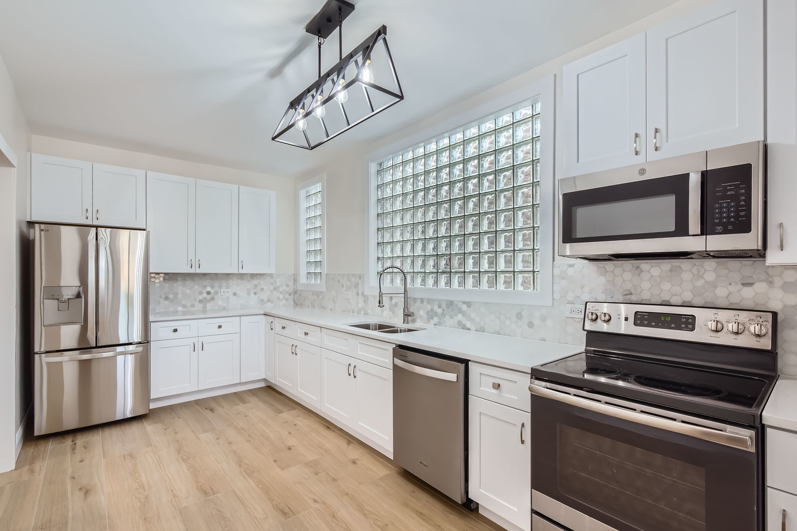 6431 N Campbell Avenue