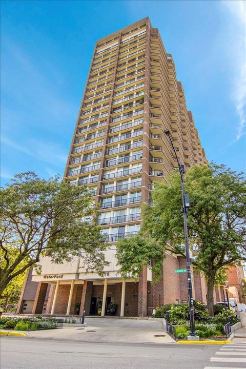 Photo of 4170 N Marine Drive #19M, Chicago, IL 60613 (MLS # 12719907)