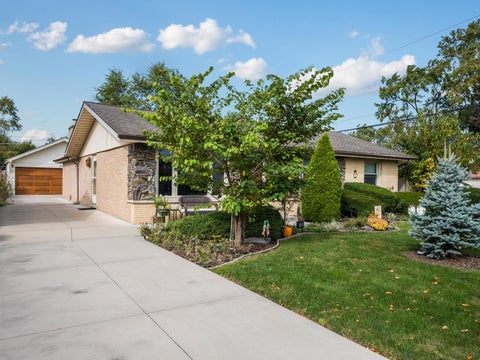 Tiny photo for 13106 Village Lane, Crestwood, IL 60418 (MLS # 12785790)