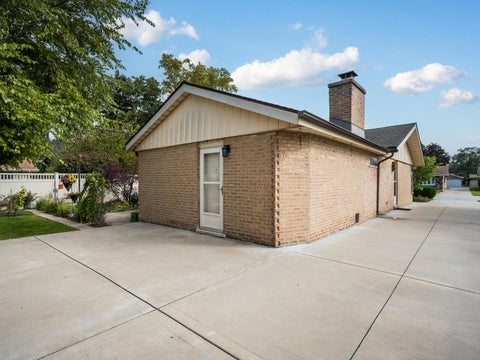 Tiny photo for 13106 Village Lane, Crestwood, IL 60418 (MLS # 12785790)