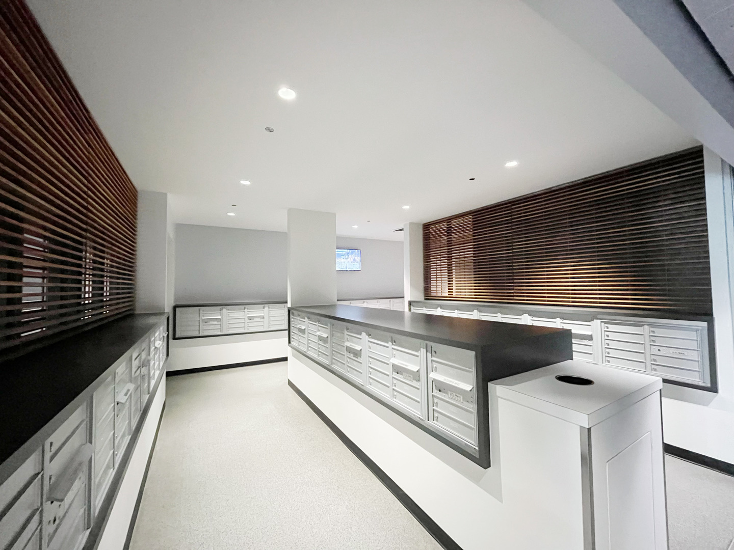 235 W Van Buren Street 2908