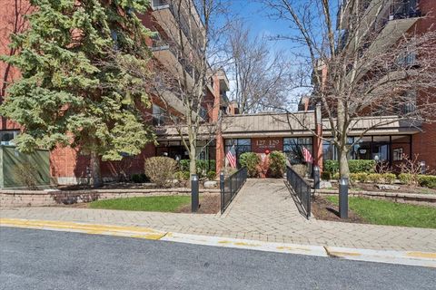 Photo of 127 Acacia Circle #402, Indian Head Park, IL 60525 (MLS # 12575417)