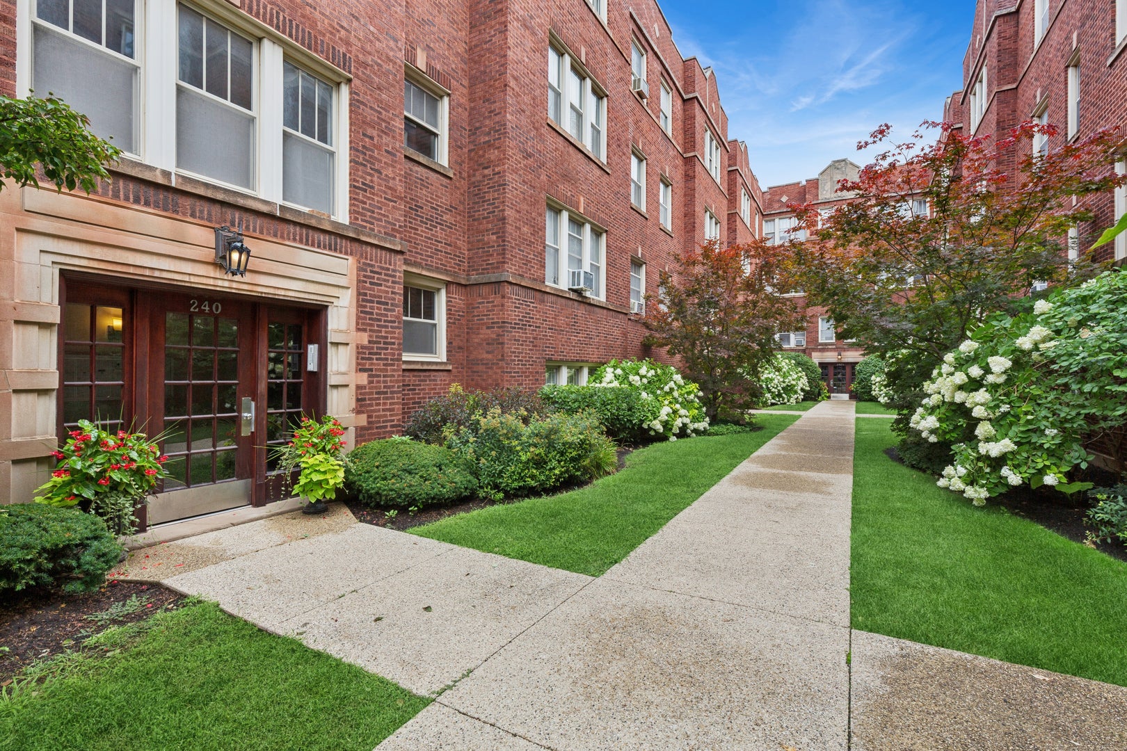 240 S Maple Avenue 3W