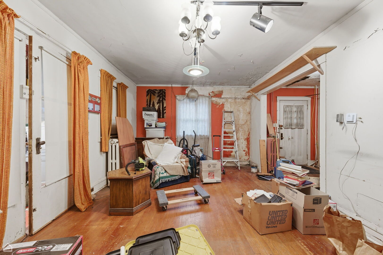 2019 W Chase Avenue