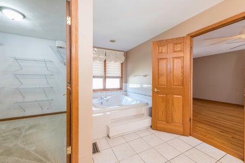 Tiny photo for 1417 April Lane, Winthrop Harbor, IL 60096 (MLS # 12726304)