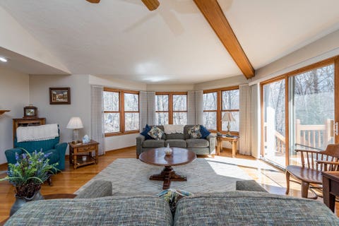 Tiny photo for 1417 April Lane, Winthrop Harbor, IL 60096 (MLS # 12726304)