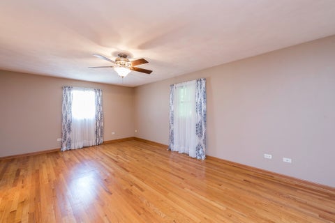 Tiny photo for 1417 April Lane, Winthrop Harbor, IL 60096 (MLS # 12726304)