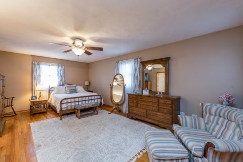 Tiny photo for 1417 April Lane, Winthrop Harbor, IL 60096 (MLS # 12726304)