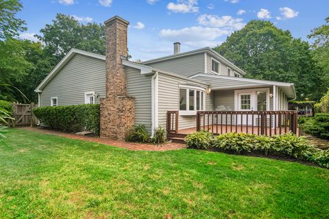 Tiny photo for 715 S Dymond Road, Libertyville, IL 60048 (MLS # 12475057)
