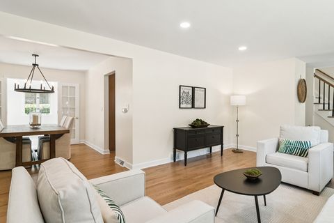 Tiny photo for 715 S Dymond Road, Libertyville, IL 60048 (MLS # 12475057)