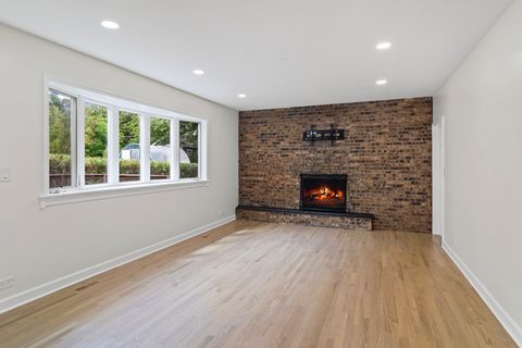 Tiny photo for 715 S Dymond Road, Libertyville, IL 60048 (MLS # 12475057)