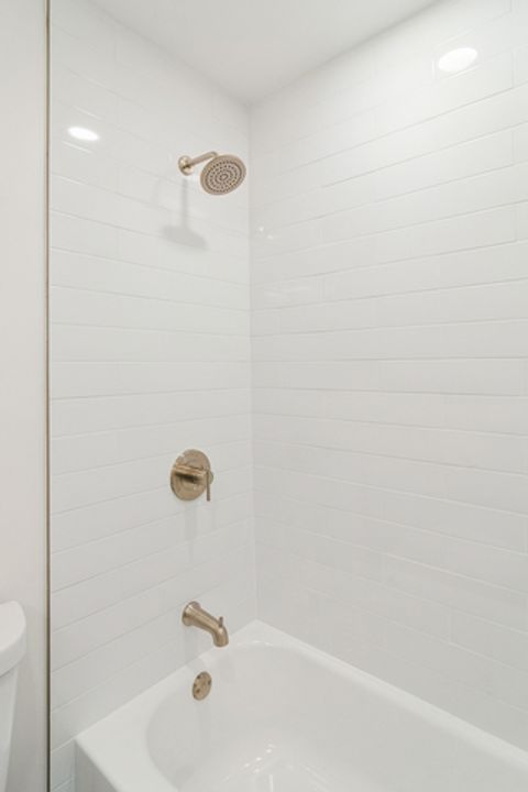 Tiny photo for 715 S Dymond Road, Libertyville, IL 60048 (MLS # 12475057)
