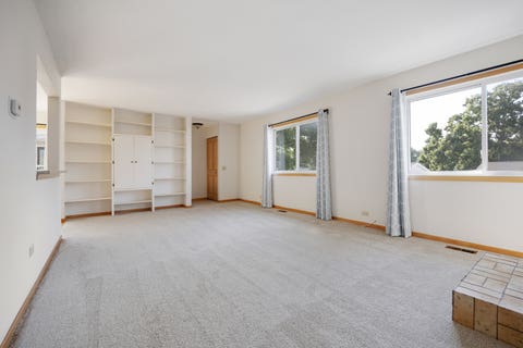 Tiny photo for 717 Whitesail Drive #717, Schaumburg, IL 60194 (MLS # 12717631)