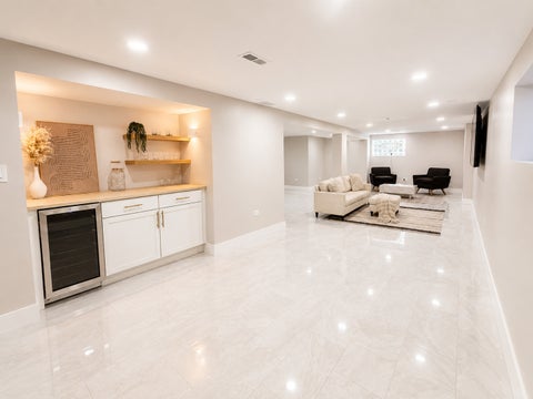 Tiny photo for 7611 S Ridgeland Avenue, Chicago, IL 60649 (MLS # 12735773)