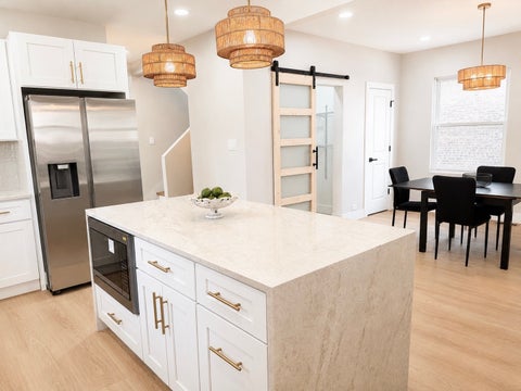Tiny photo for 7611 S Ridgeland Avenue, Chicago, IL 60649 (MLS # 12735773)