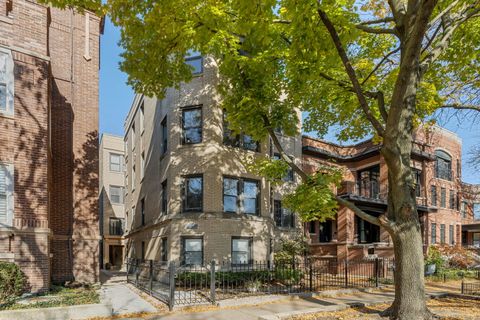 Photo of 1250 W Cornelia Avenue #3S, Chicago, IL 60657 (MLS # 12508332)