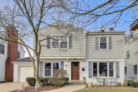 200 S Derbyshire Lane Arlington Heights IL 60004