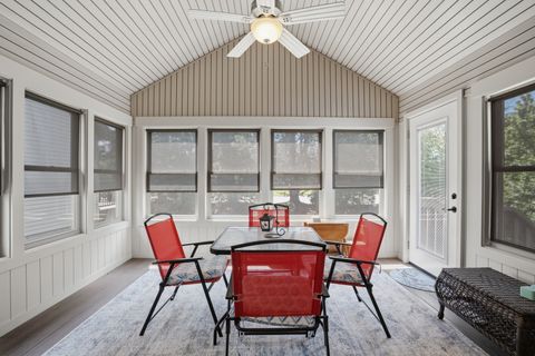 Tiny photo for 2865 Villa Court, Bettendorf, IA 52722 (MLS # 12634329)