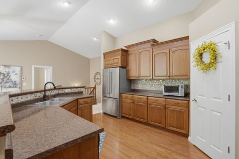 Tiny photo for 2865 Villa Court, Bettendorf, IA 52722 (MLS # 12634329)