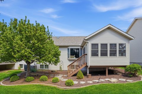 Tiny photo for 2865 Villa Court, Bettendorf, IA 52722 (MLS # 12634329)